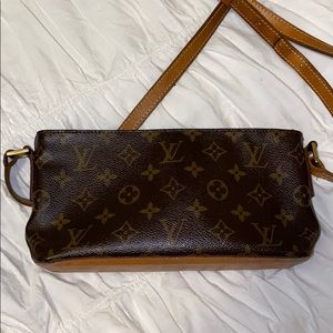 Authentic Louis Vuitton Monogram  Trotteur bag